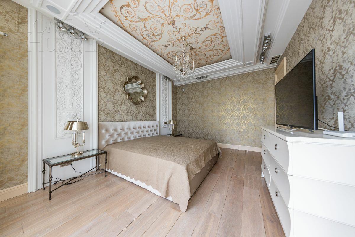 3-этажный таунхаус 340 м² с отделкой