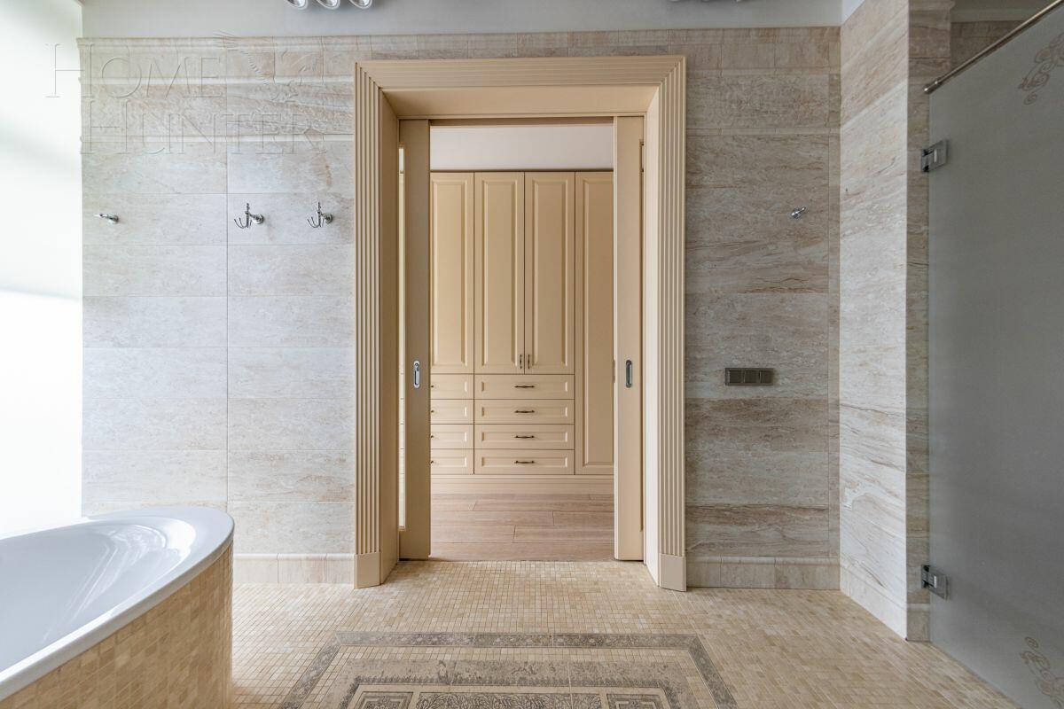 3-этажный таунхаус 340 м² с отделкой