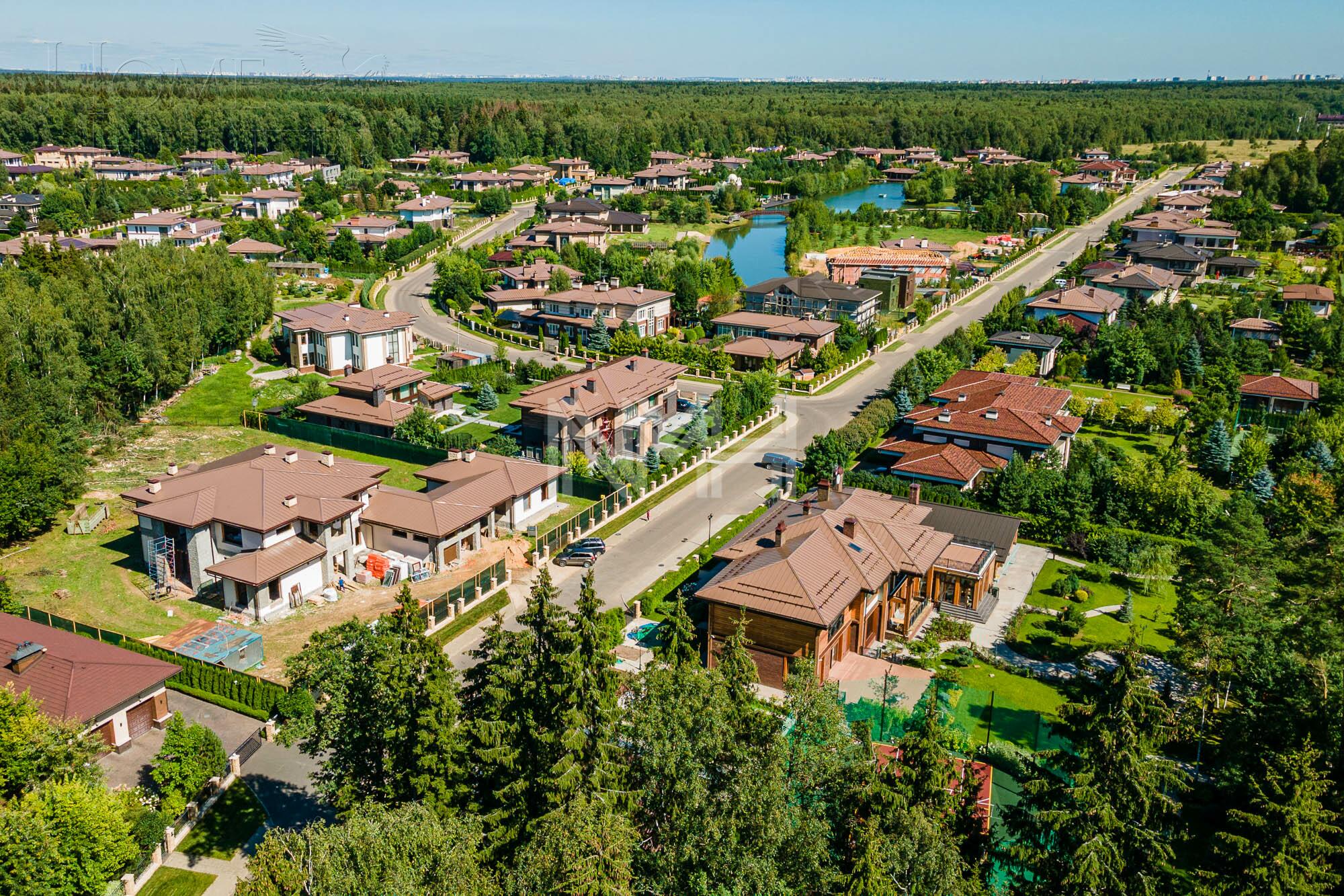 2-этажный коттедж 1 638 м² без отделки