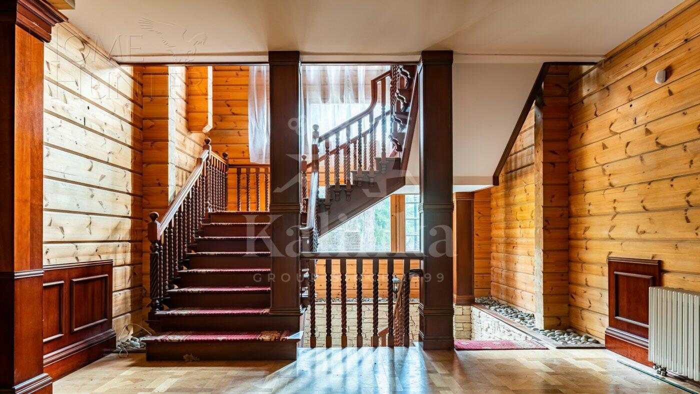 2-этажный коттедж 1 175.7 м² с отделкой