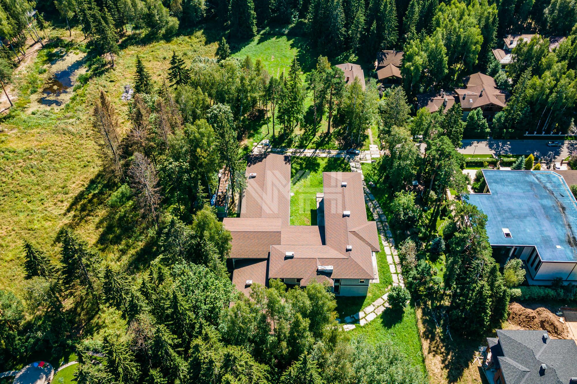 2-этажный коттедж 1 638 м² без отделки