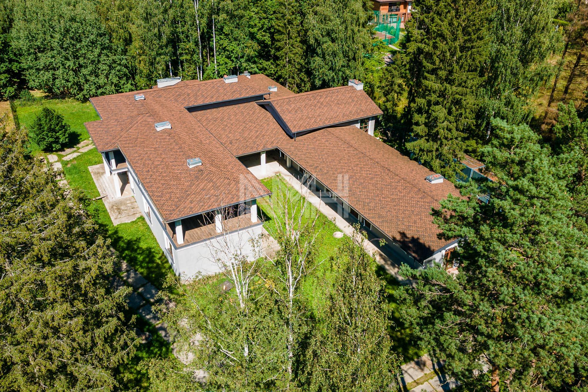 2-этажный коттедж 1 638 м² без отделки