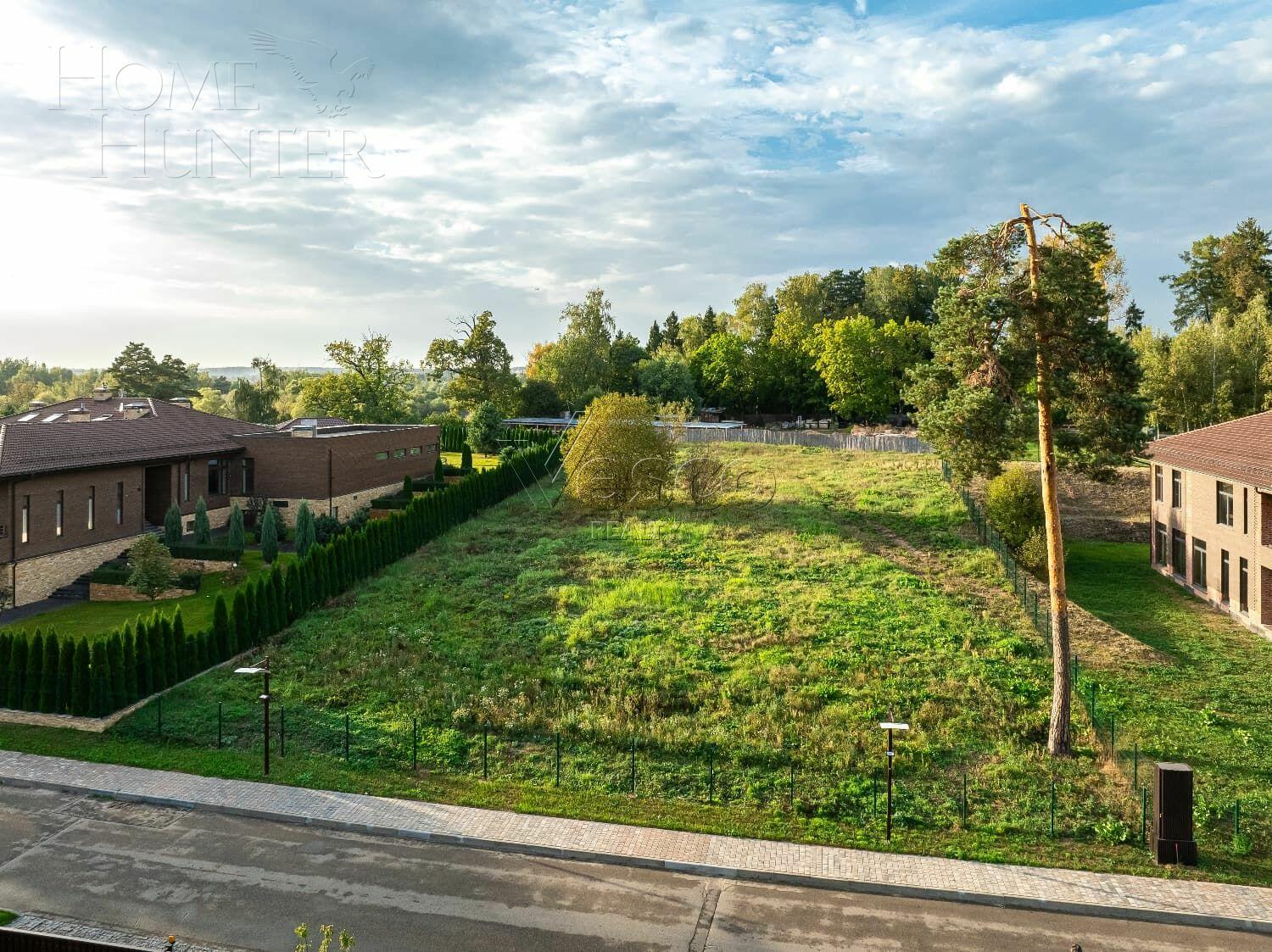 Участок 23 сот. в охраняемом поселке