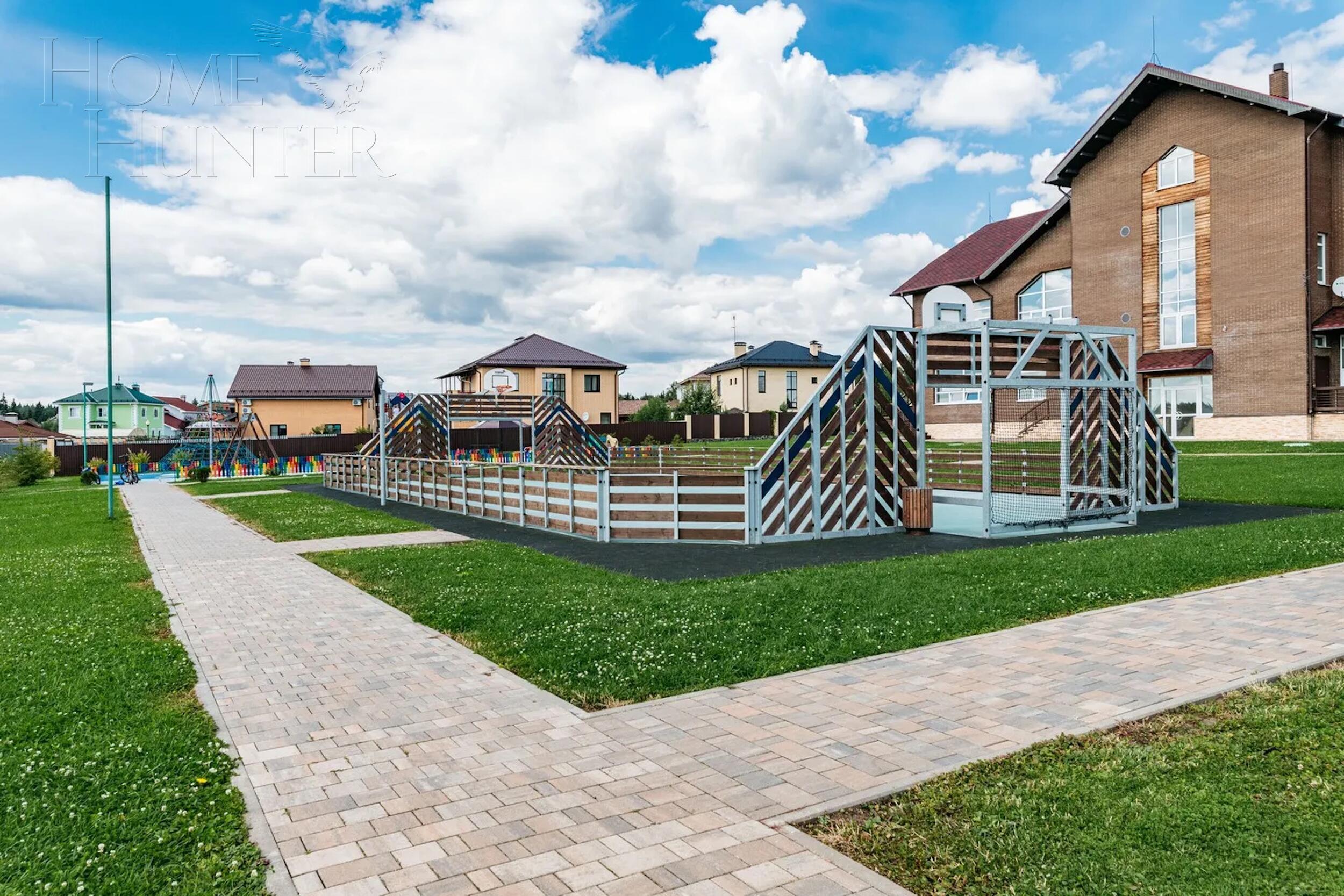 2-этажный коттедж 303 м² без отделки