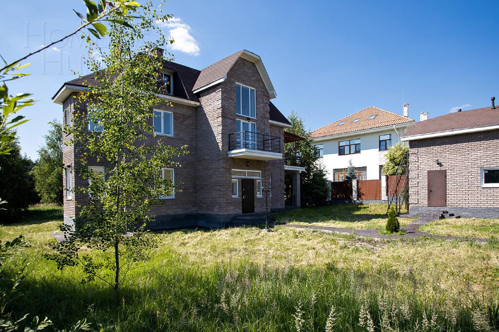 2-этажный коттедж 450 м² с отделкой