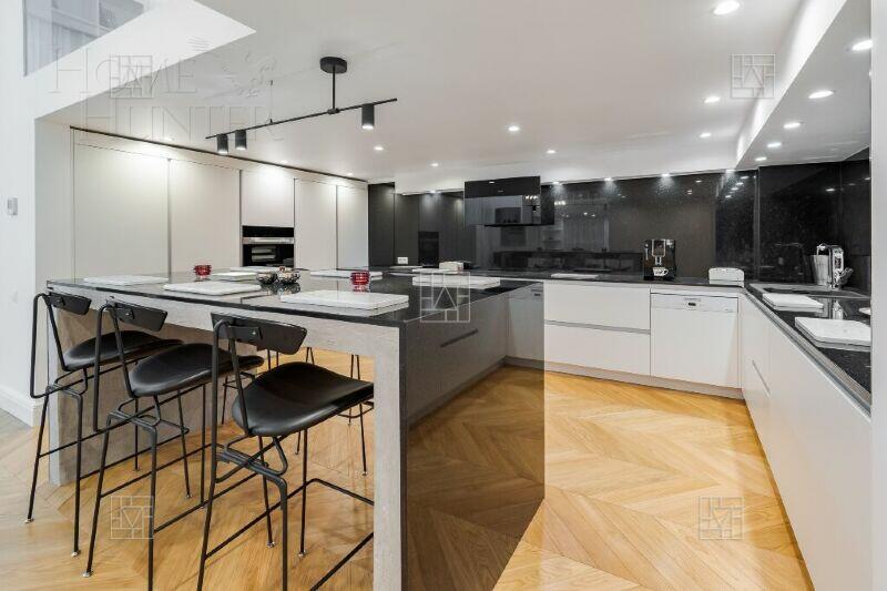 2-УРОВНЕВЫЙ ПЕНТХАУС С ОТДЕЛКОЙ 305 М² НА 2 ЭТАЖЕ