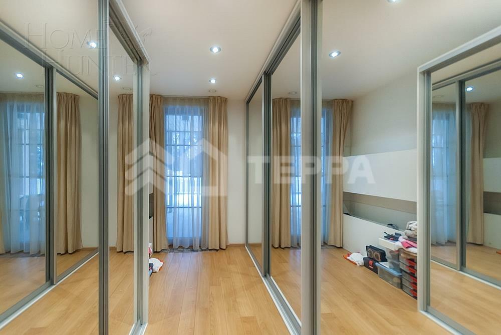 2-этажный коттедж 1 300 м² с отделкой