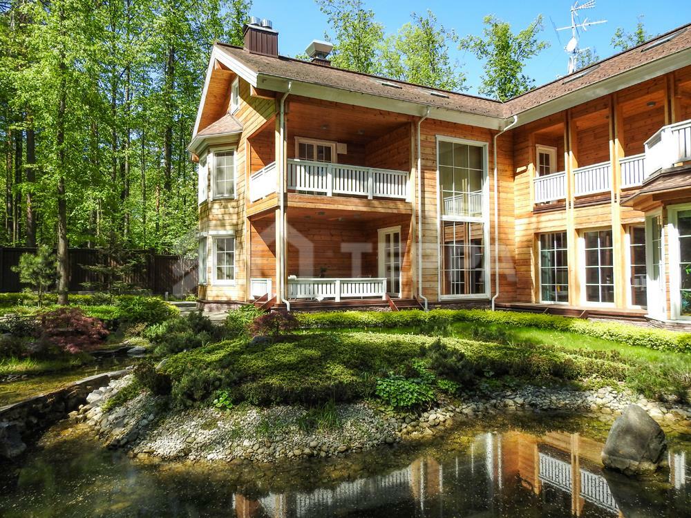 2-этажный коттедж 1 300 м² с отделкой