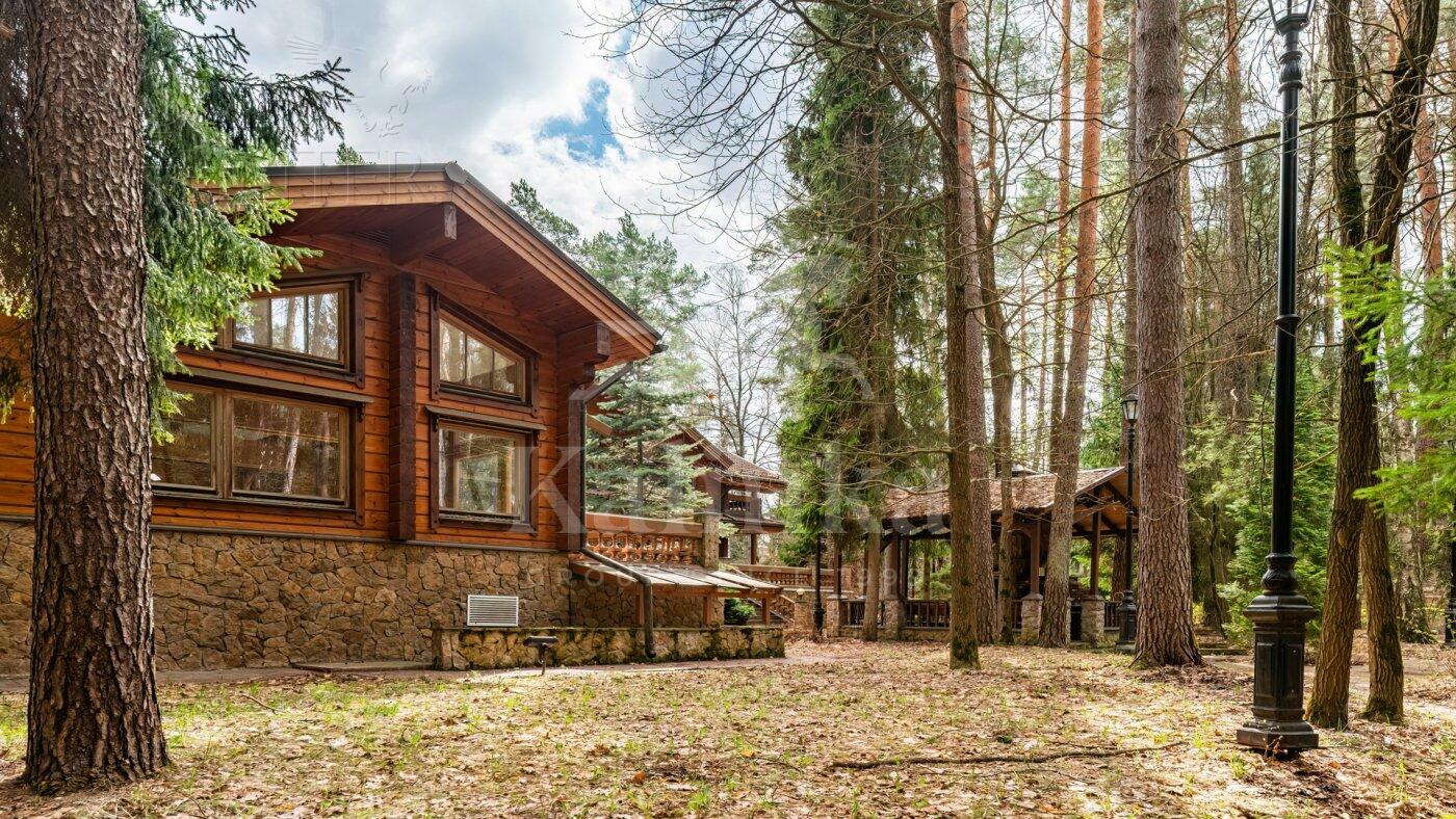 2-этажный коттедж 1 175.7 м² с отделкой