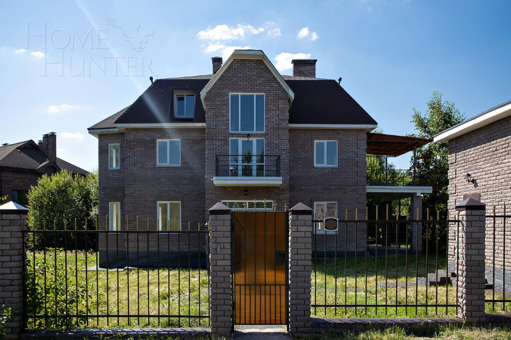 2-этажный коттедж 450 м² с отделкой