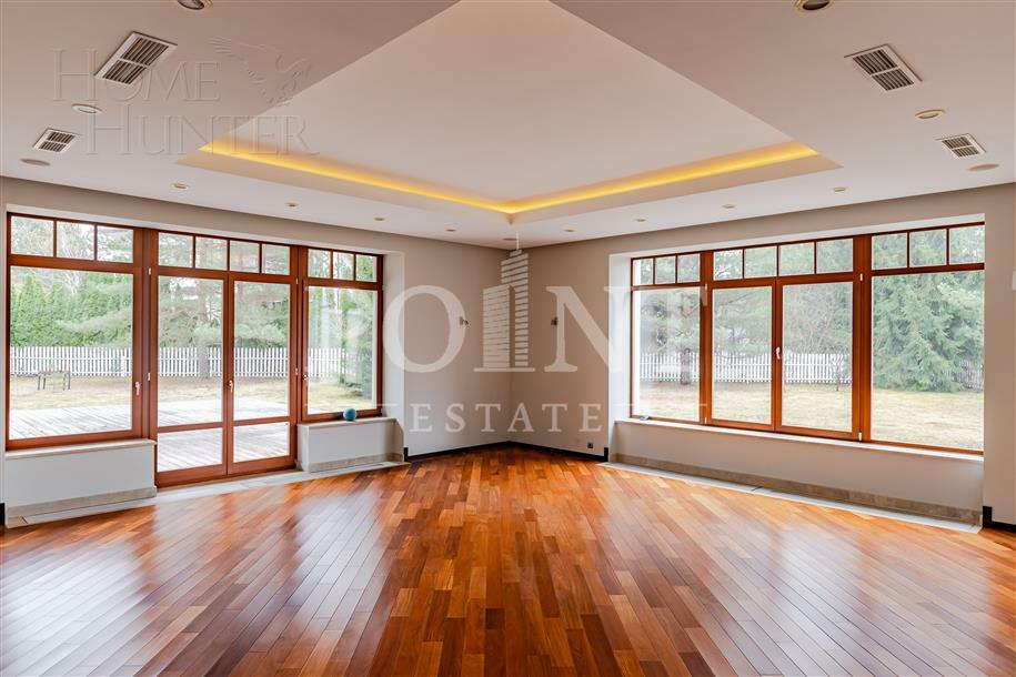 2-этажный коттедж 402.8 м² с отделкой