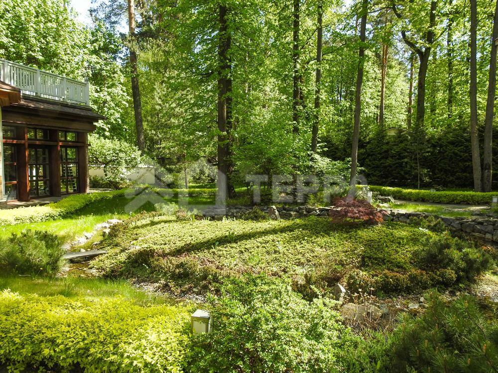 2-этажный коттедж 1 300 м² с отделкой