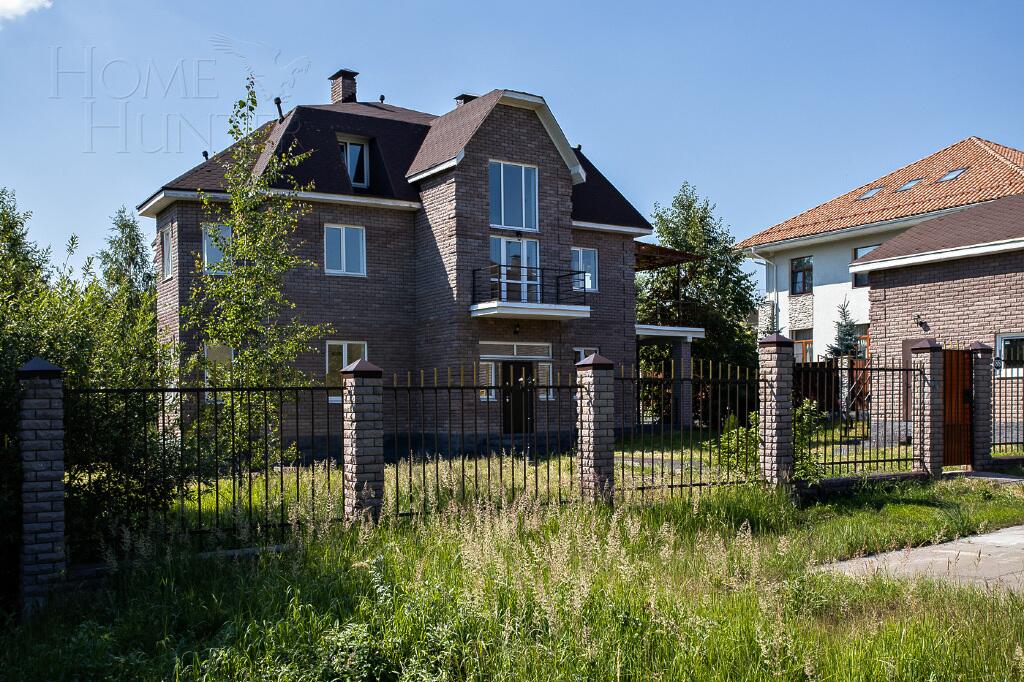 2-этажный коттедж 450 м² с отделкой