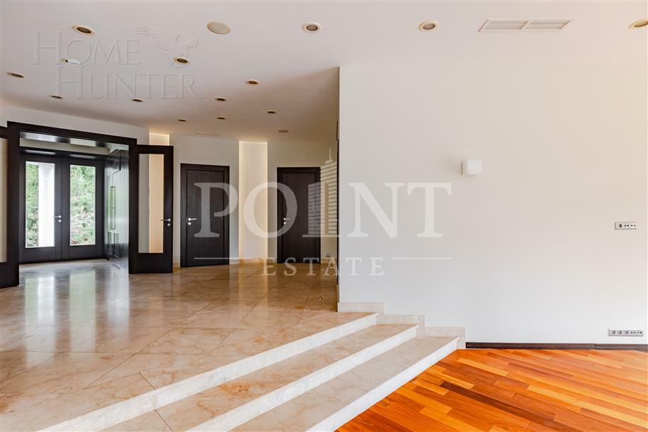 2-этажный коттедж 402.8 м² с отделкой