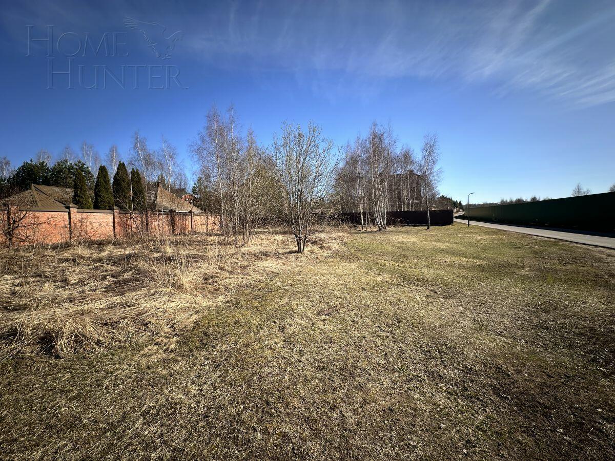 Участок 15 сот. в охраняемом поселке