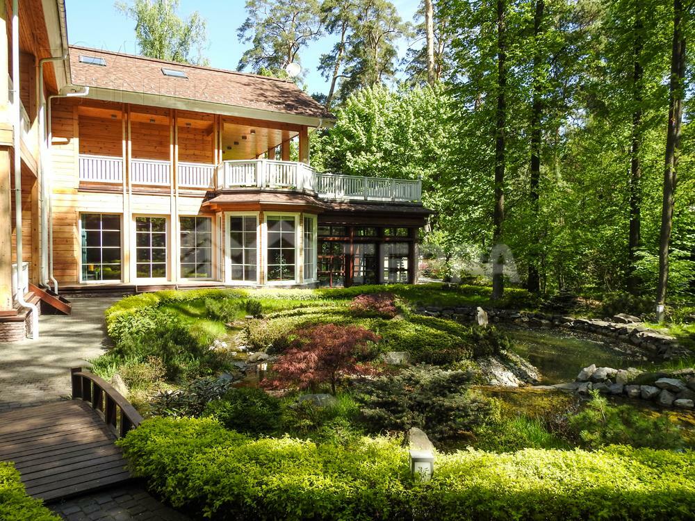 2-этажный коттедж 1 300 м² с отделкой