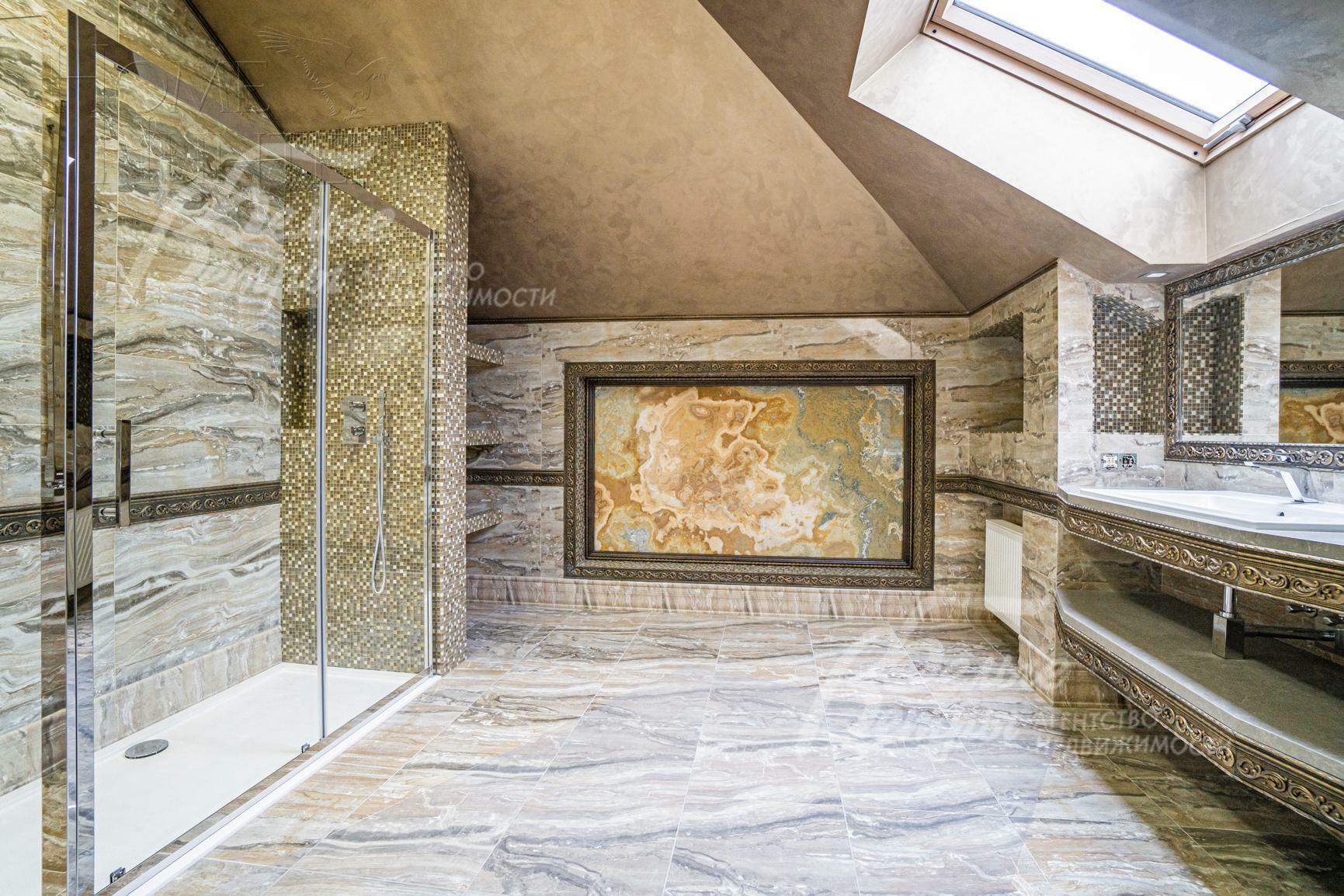 3-этажный коттедж 1 162 м² с отделкой