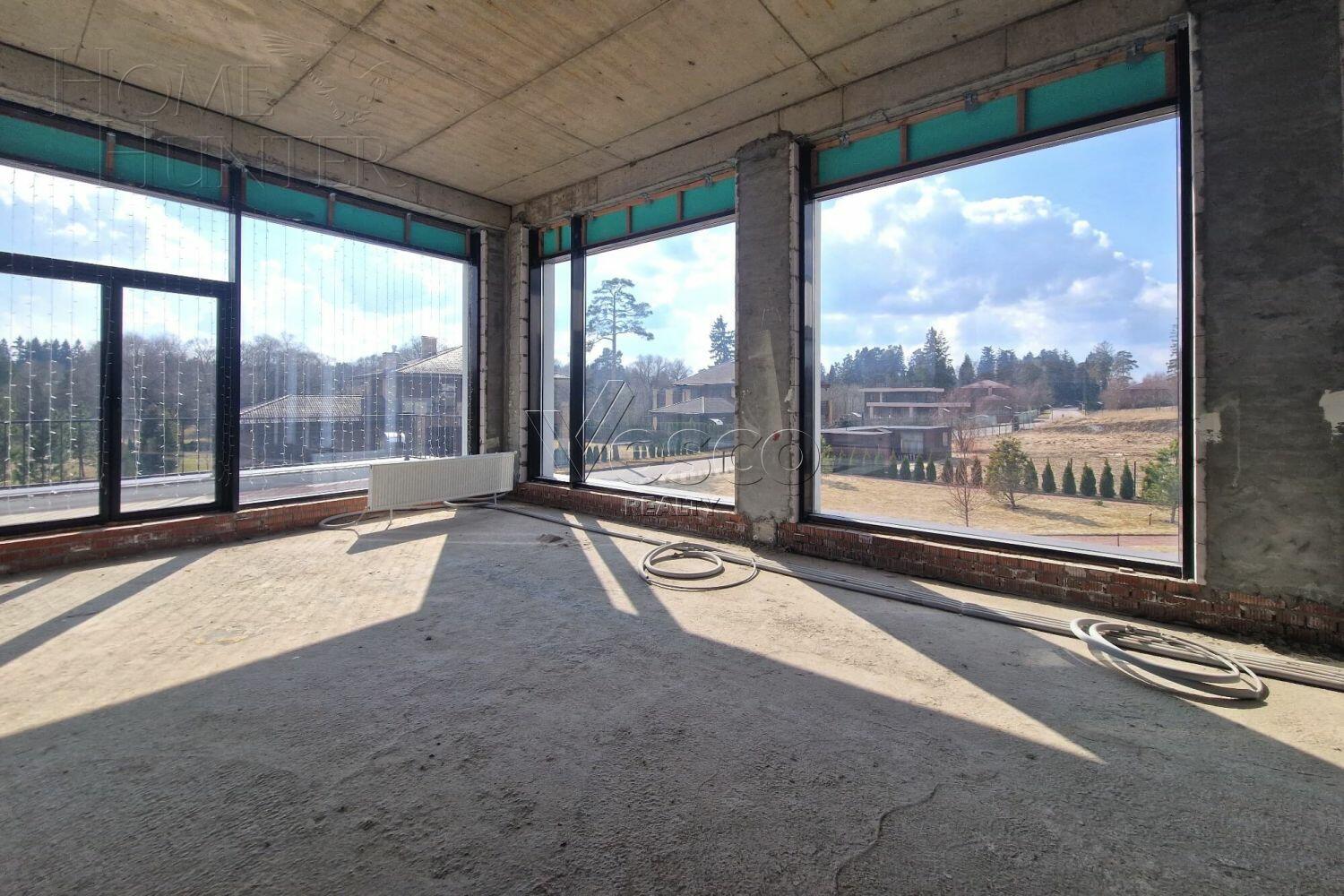 2-этажный коттедж 940 м² без отделки