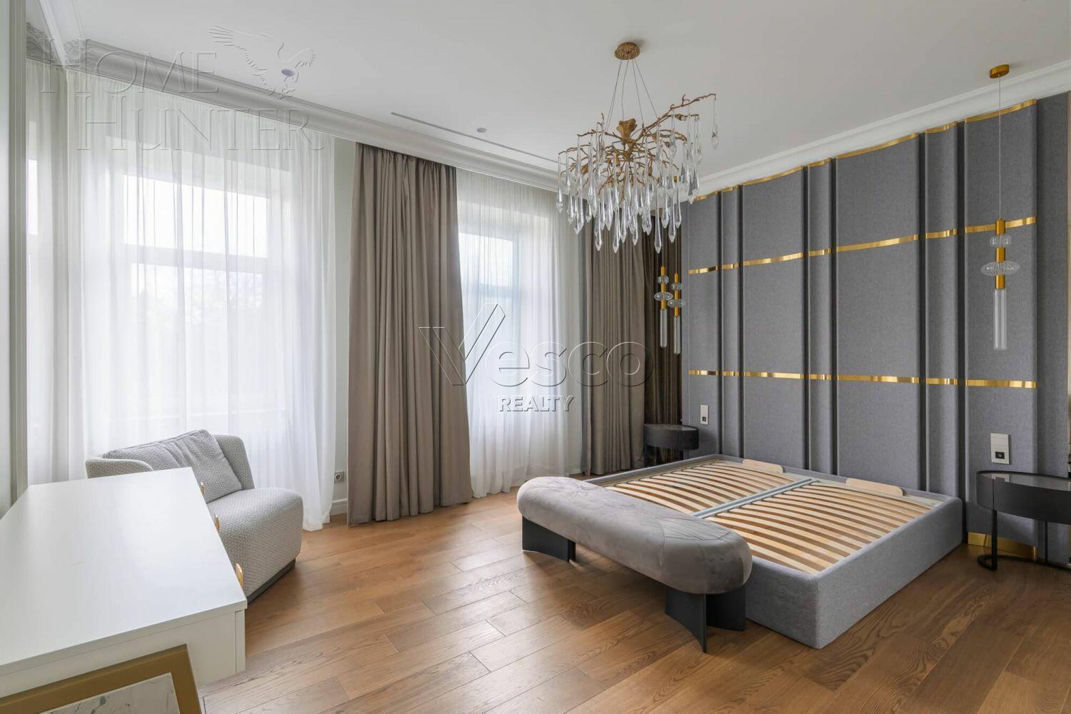 4-КОМН. КВАРТИРА С ОТДЕЛКОЙ 189 М² НА 4 ЭТАЖЕ