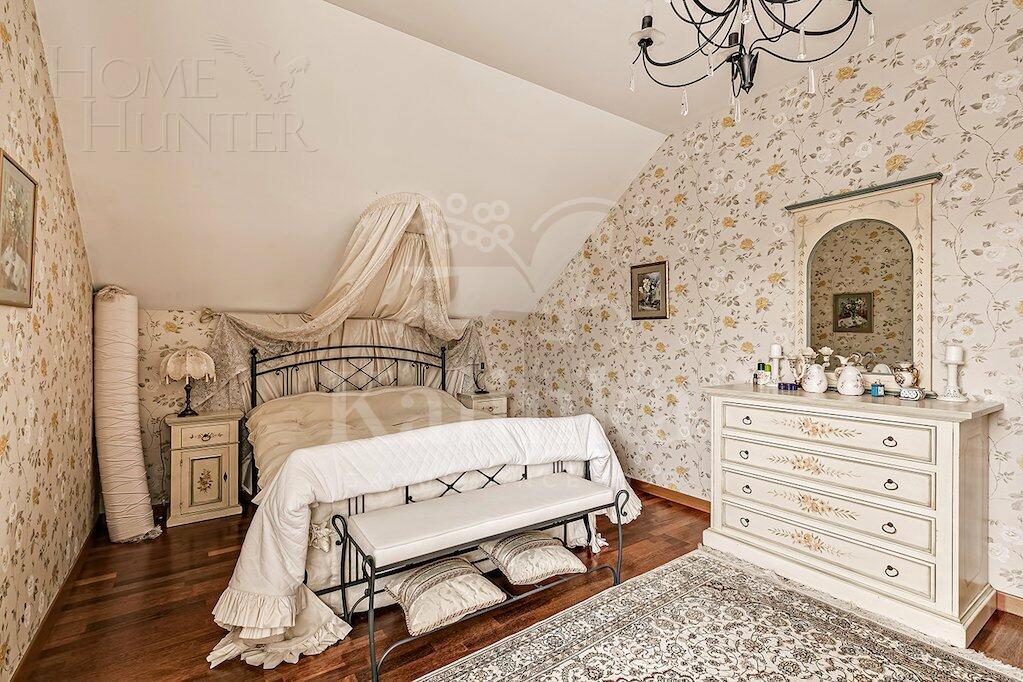 2-этажный коттедж 320 м² с отделкой