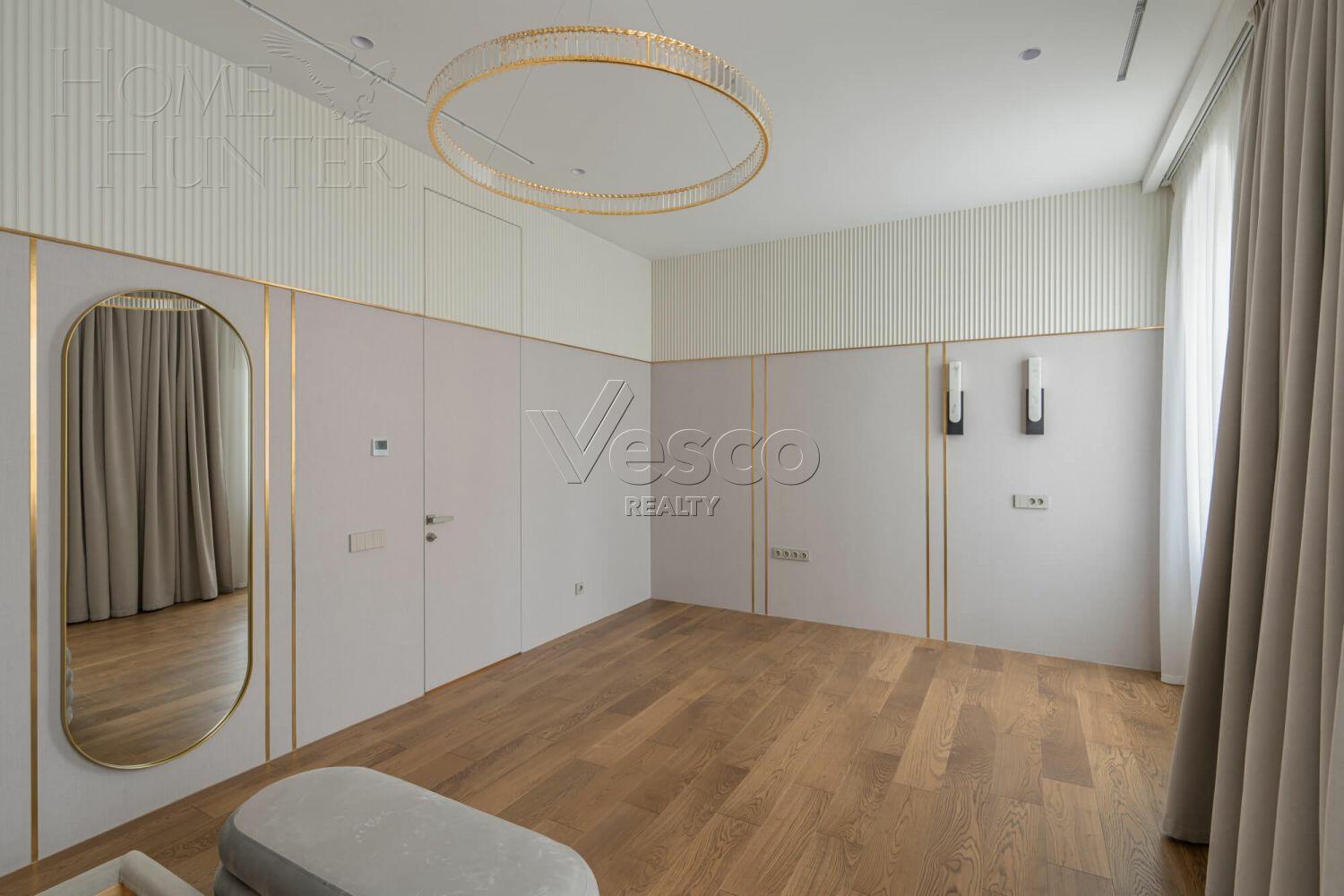 4-КОМН. КВАРТИРА С ОТДЕЛКОЙ 189 М² НА 4 ЭТАЖЕ