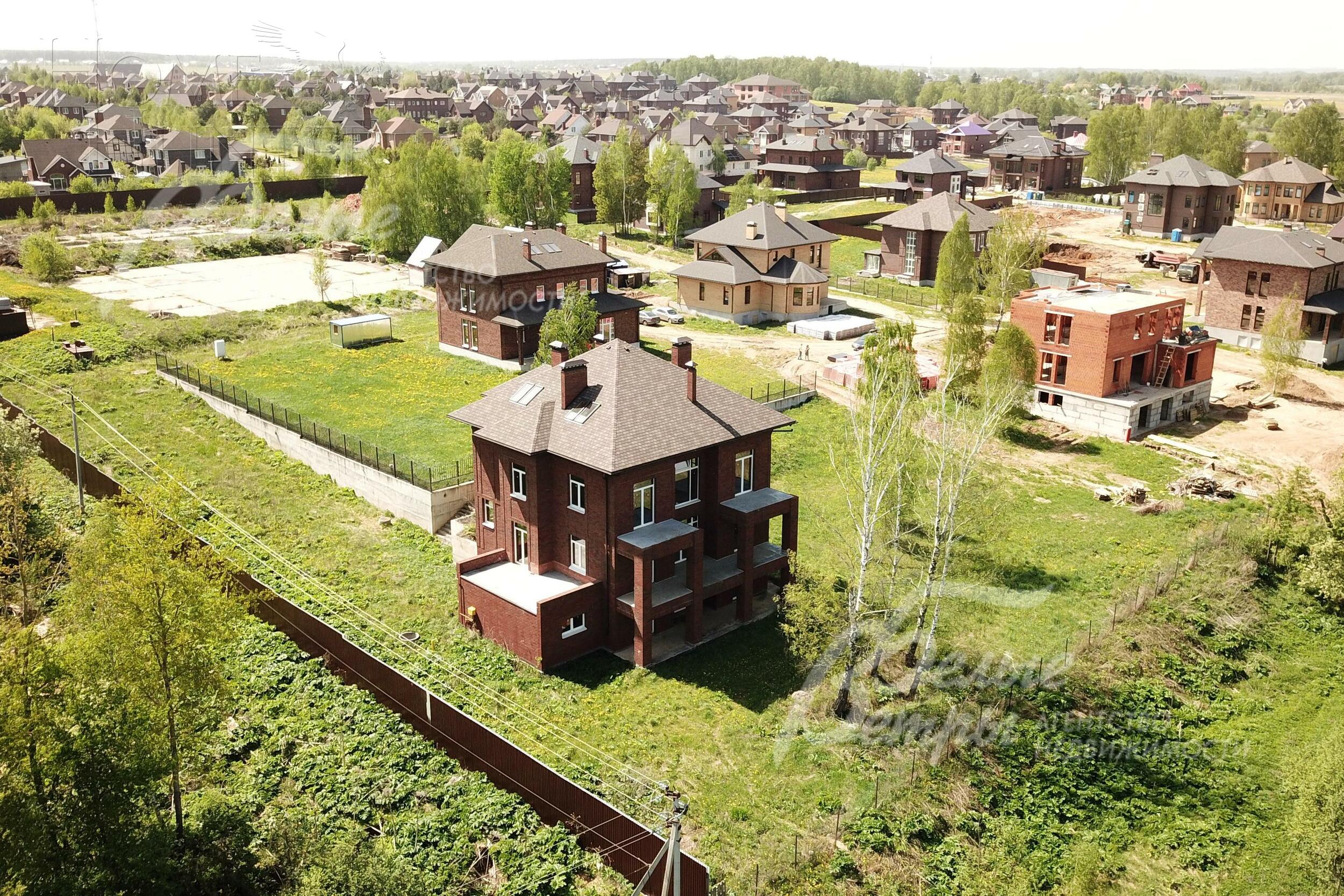 2-этажный коттедж 607 м² без отделки