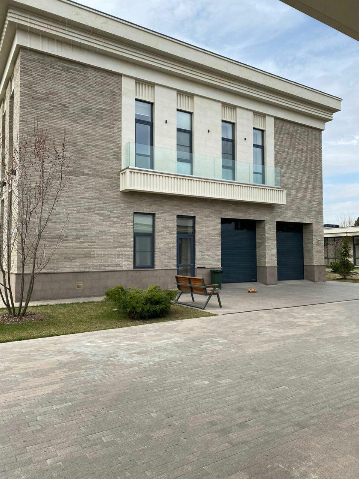 2-этажный коттедж 1 133 м² без отделки