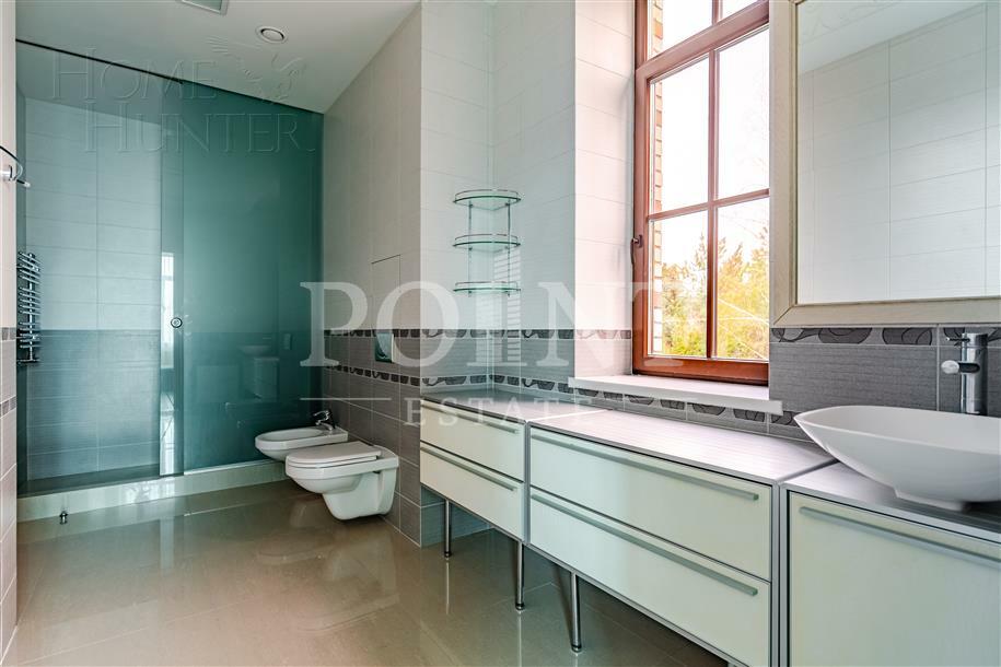 3-этажный таунхаус 335 м² с отделкой