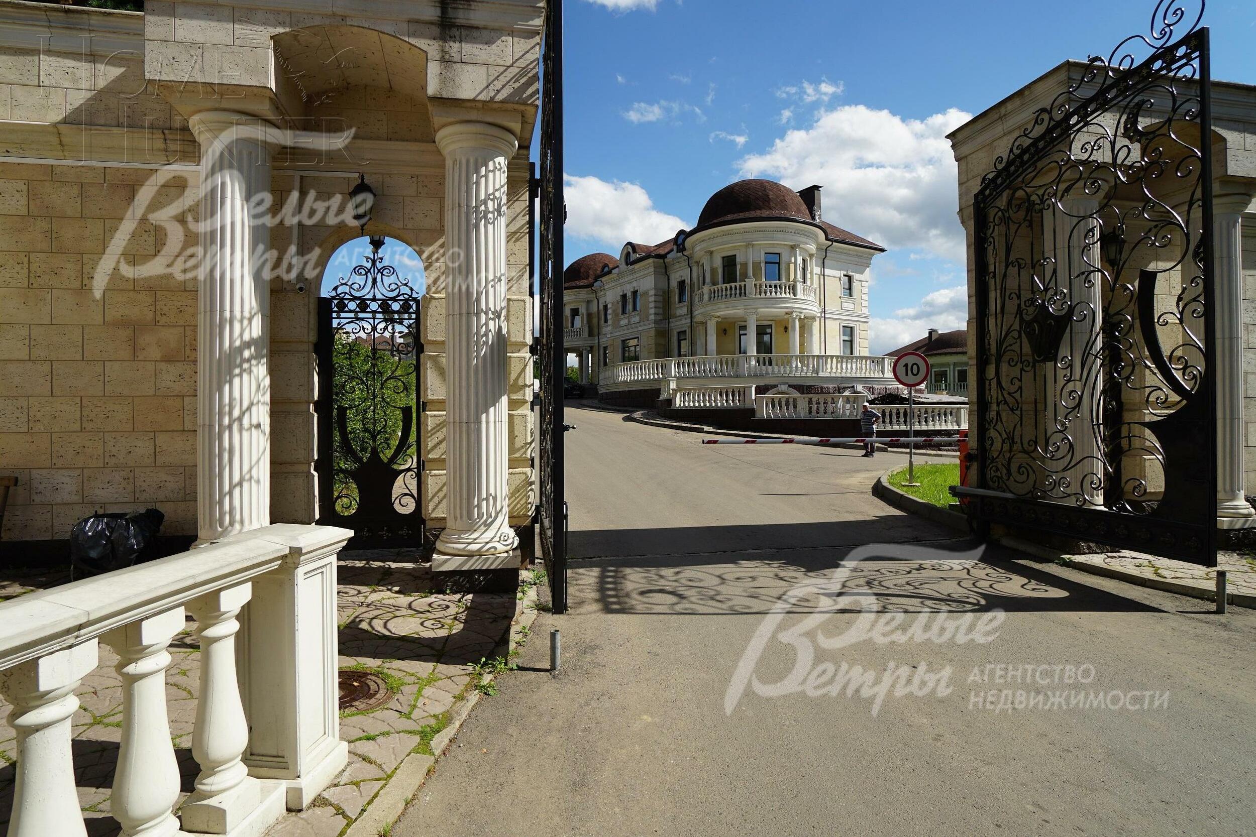 3-этажный коттедж 1 319 м² без отделки