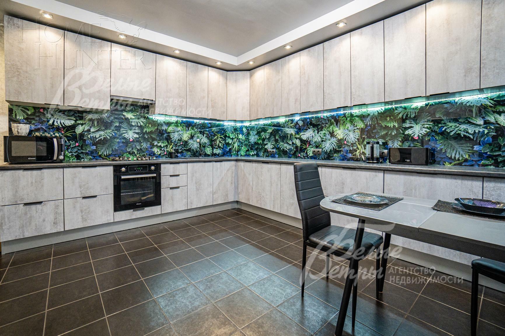 3-этажный коттедж 1 162 м² с отделкой