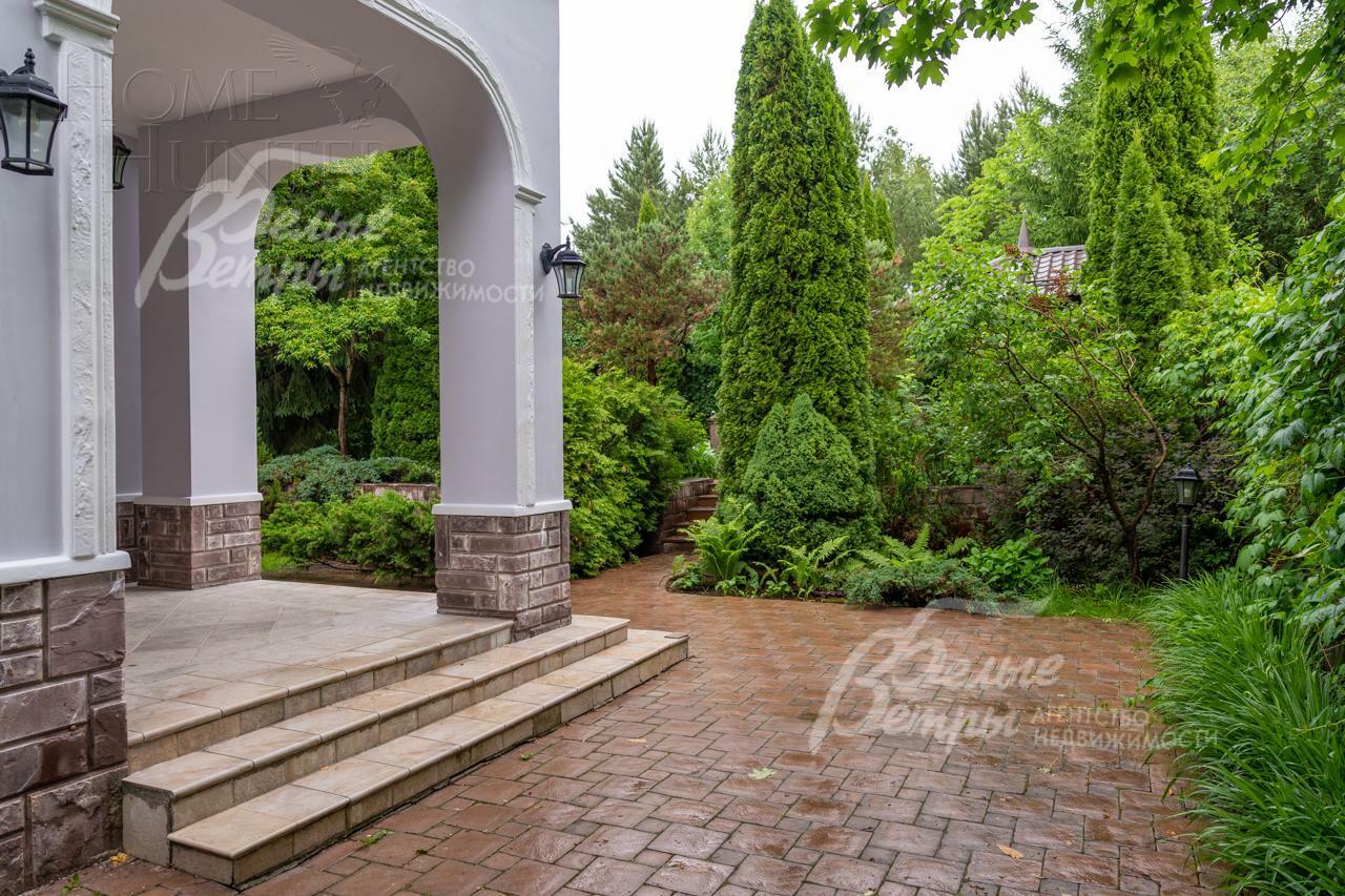 3-этажный коттедж 746 м² с отделкой