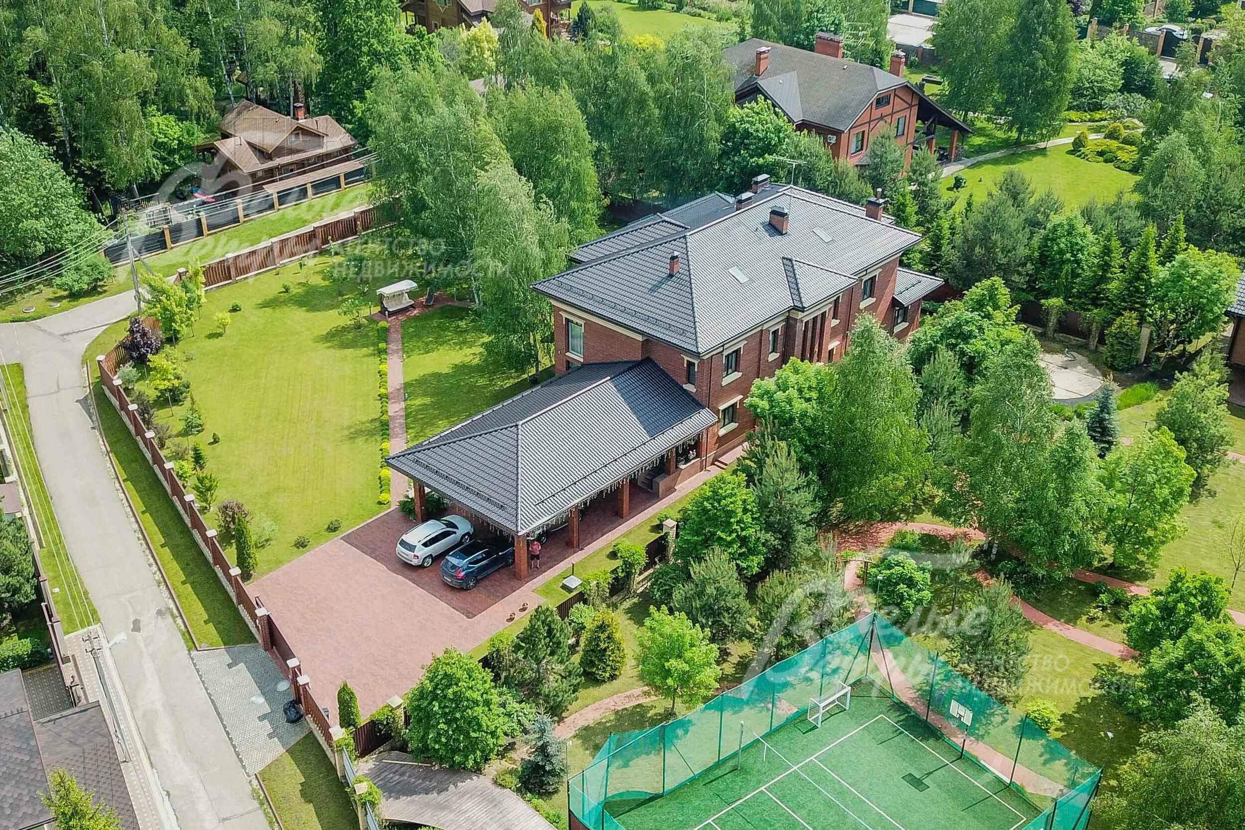 2-этажный коттедж 530 м² с отделкой