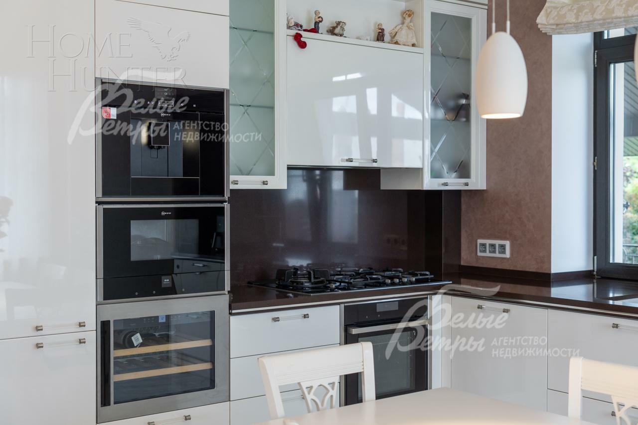 2-этажный коттедж 550 м² с отделкой