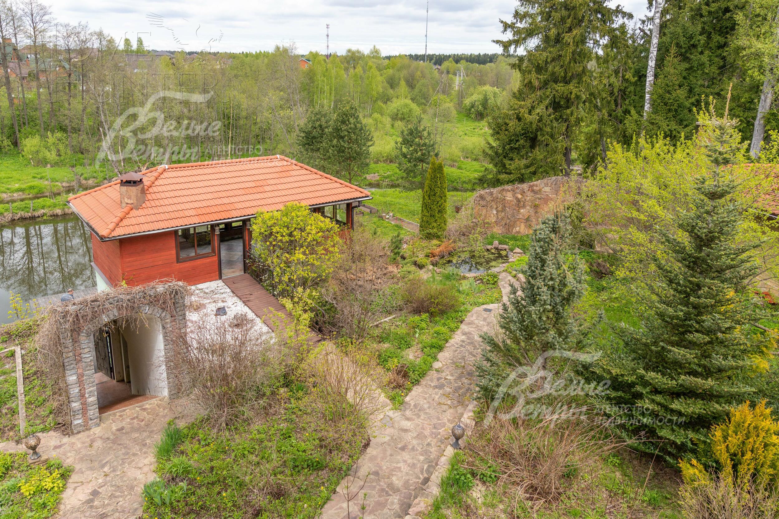 2-этажный коттедж 843 м² с отделкой