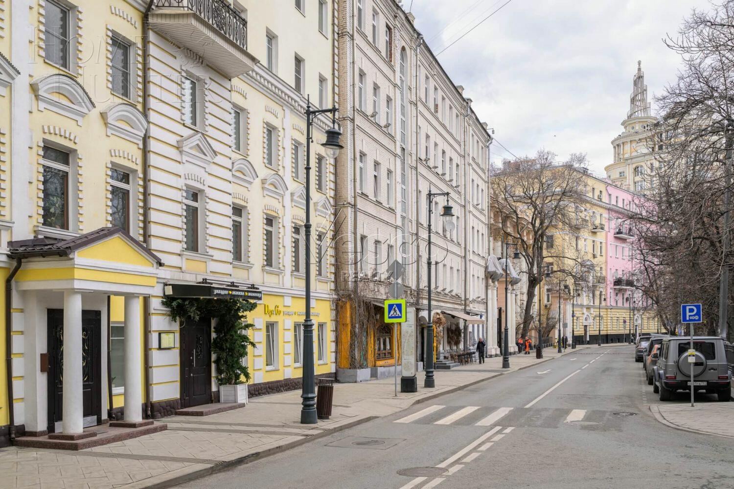 4-КОМН. КВАРТИРА С ОТДЕЛКОЙ 189 М² НА 4 ЭТАЖЕ