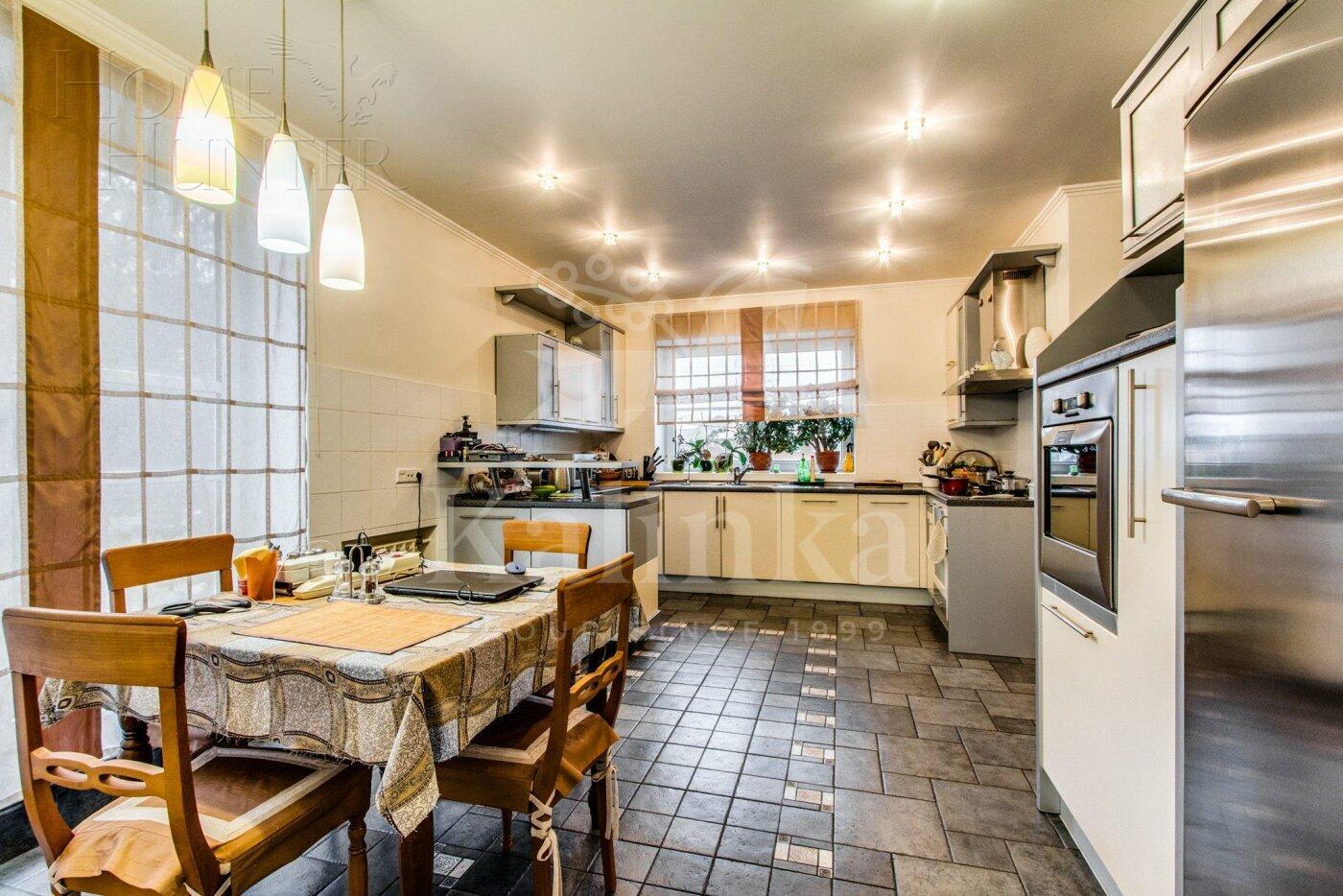 2-этажный коттедж 380 м² с отделкой