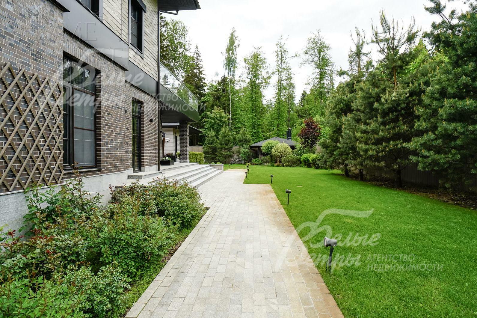 2-этажный коттедж 1 150 м² с отделкой