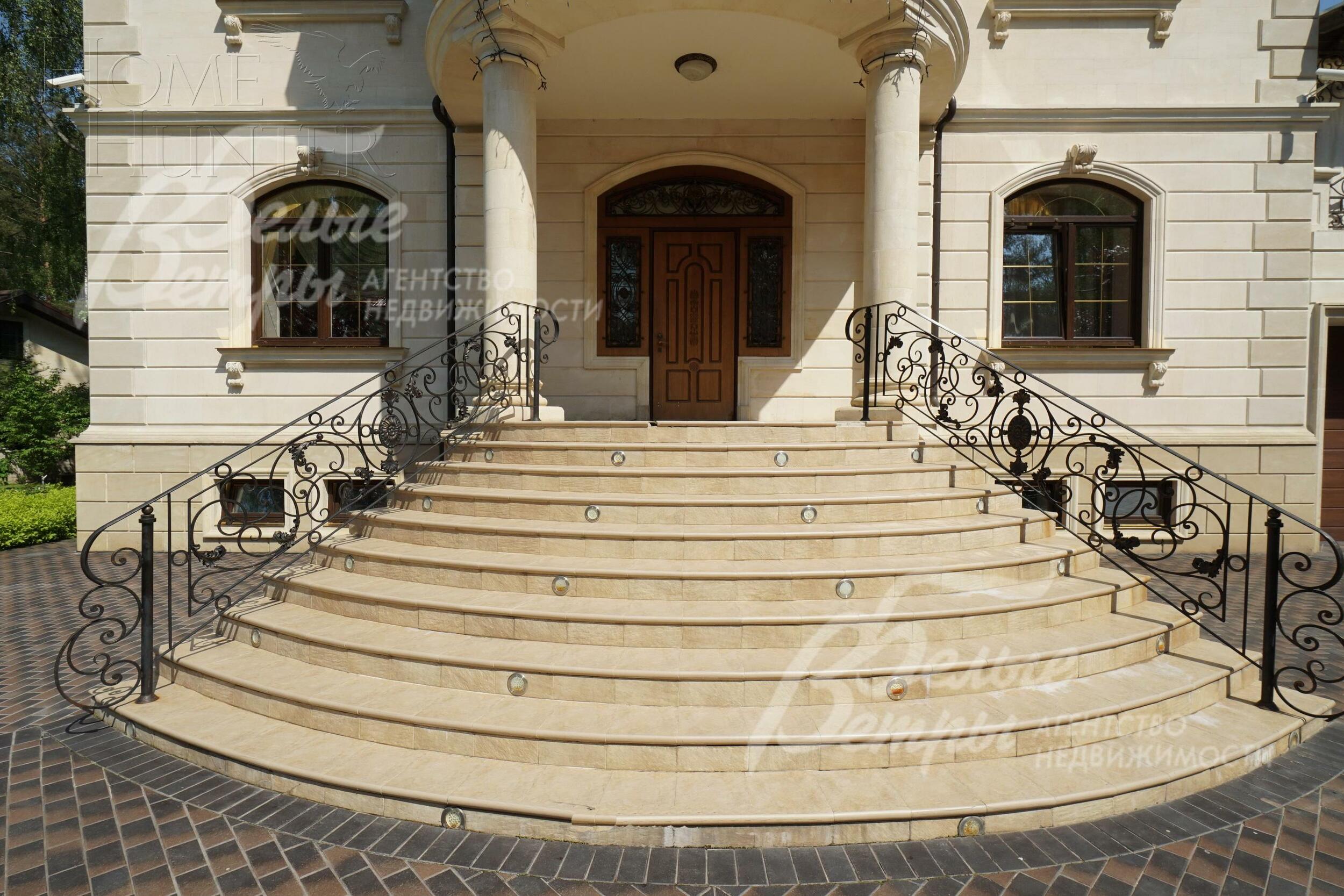 2-этажный коттедж 1 105 м² с отделкой