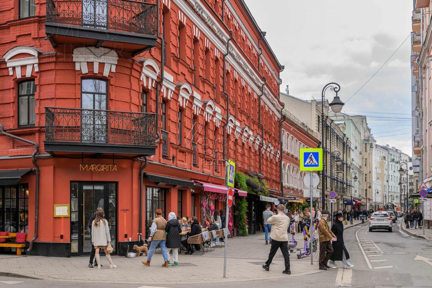 4-КОМН. КВАРТИРА С ОТДЕЛКОЙ 189 М² НА 4 ЭТАЖЕ