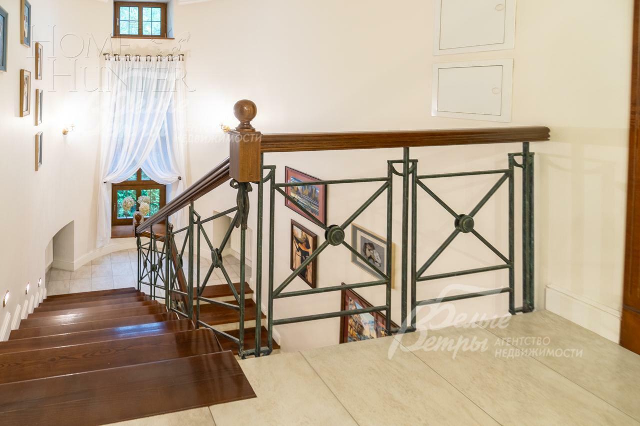 3-этажный коттедж 746 м² с отделкой