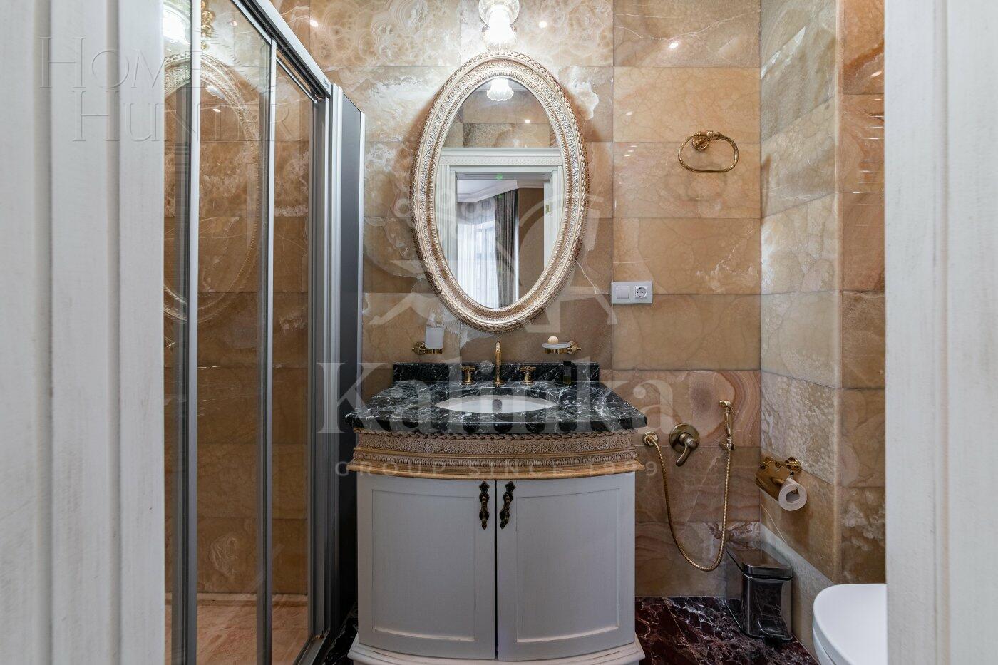 3-этажный таунхаус 400 м² с отделкой