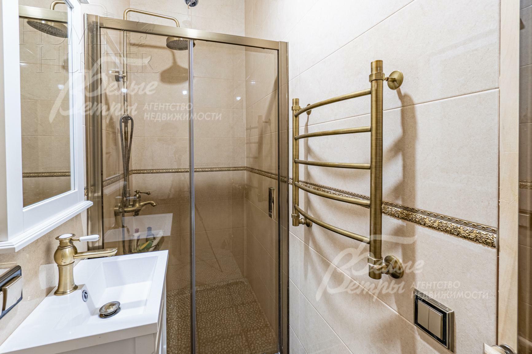 3-этажный коттедж 720 м² с отделкой
