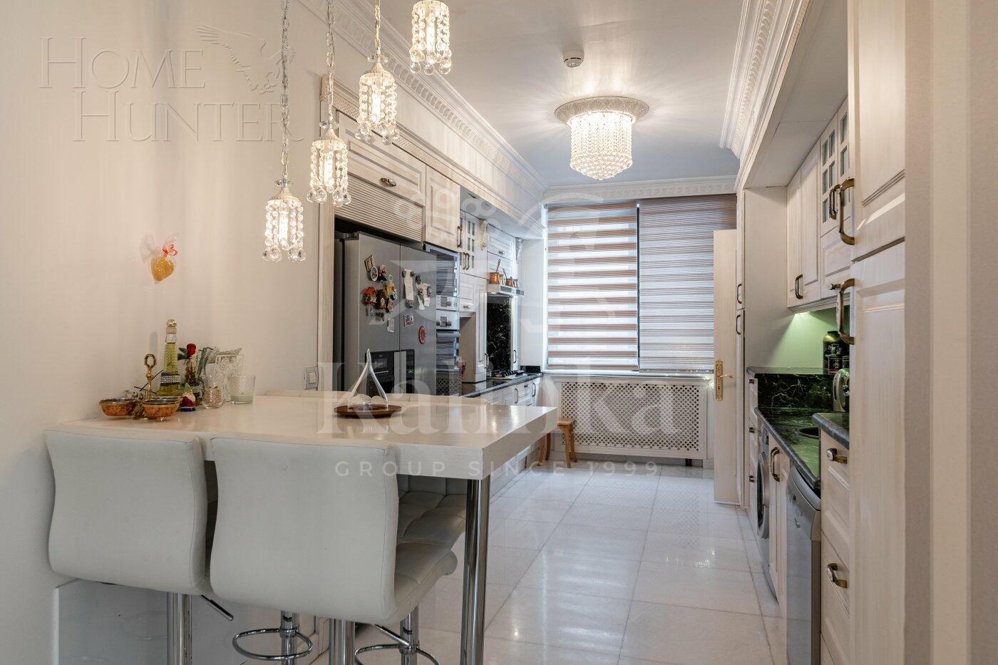 3-этажный таунхаус 400 м² с отделкой