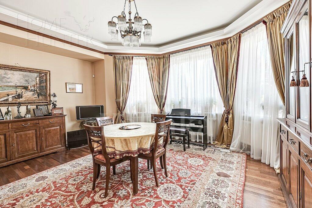 2-этажный коттедж 320 м² с отделкой