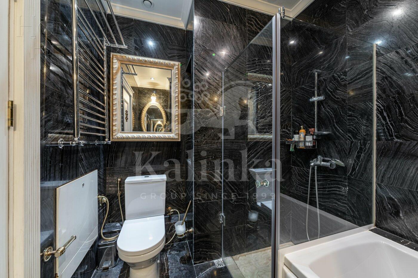 3-этажный таунхаус 400 м² с отделкой