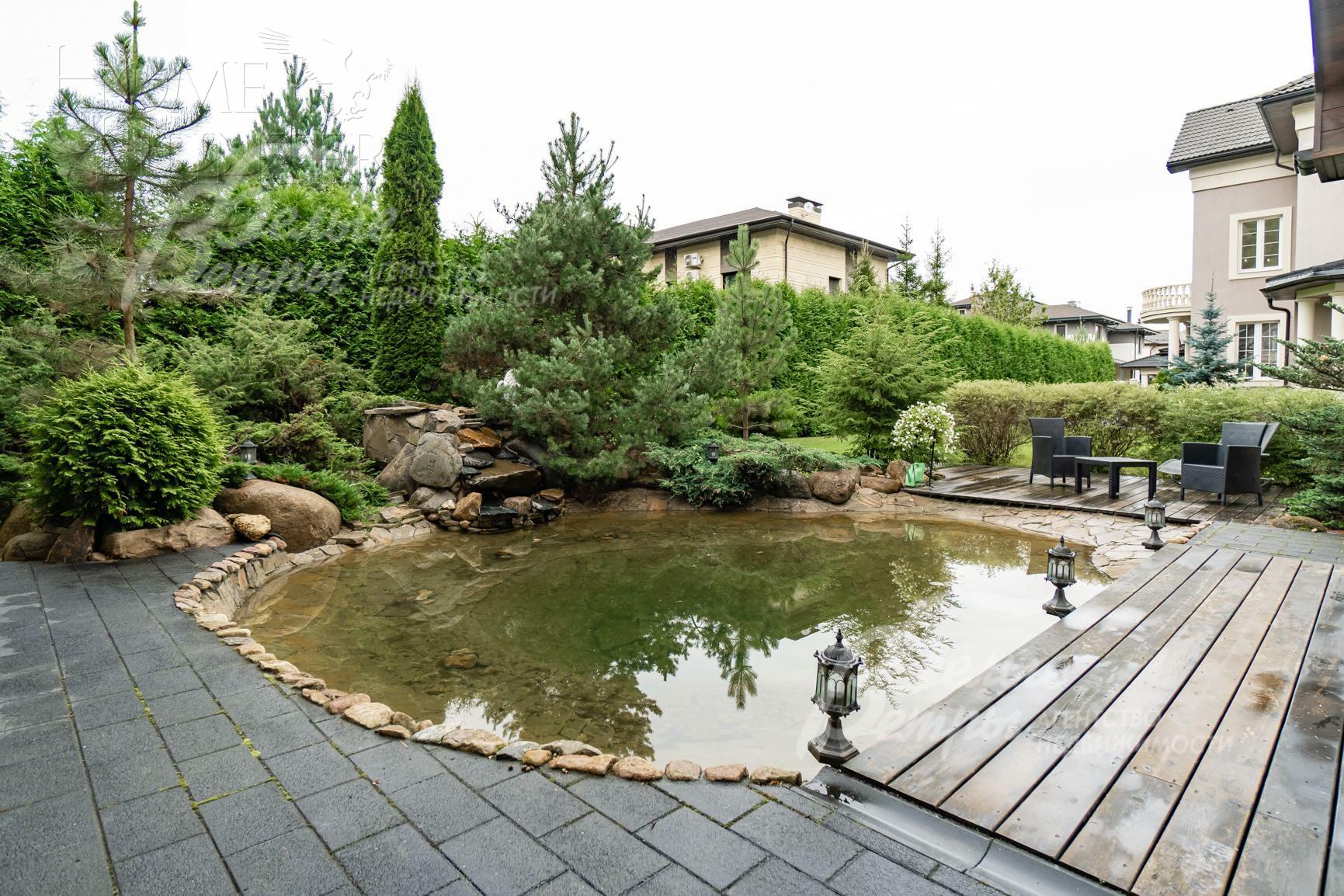 3-этажный коттедж 1 162 м² с отделкой