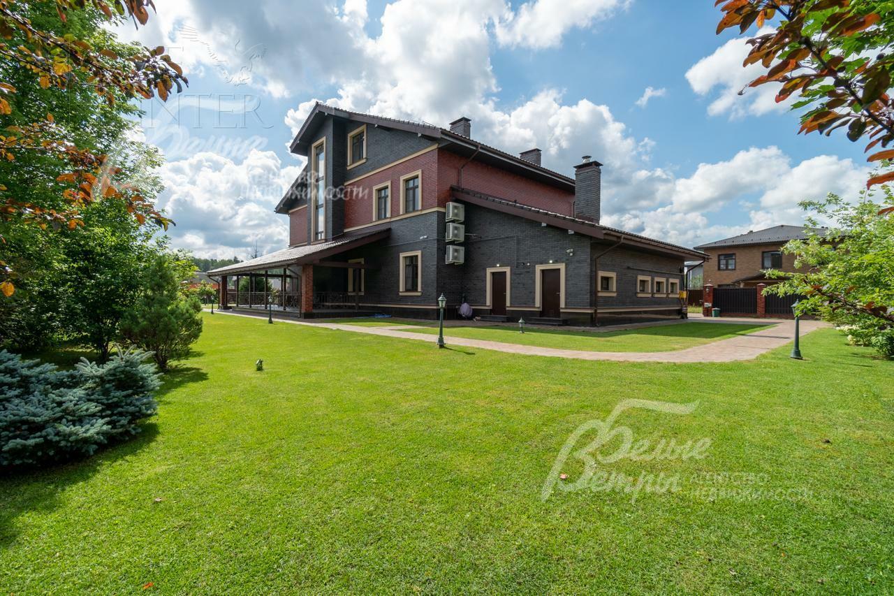 2-этажный коттедж 550 м² с отделкой