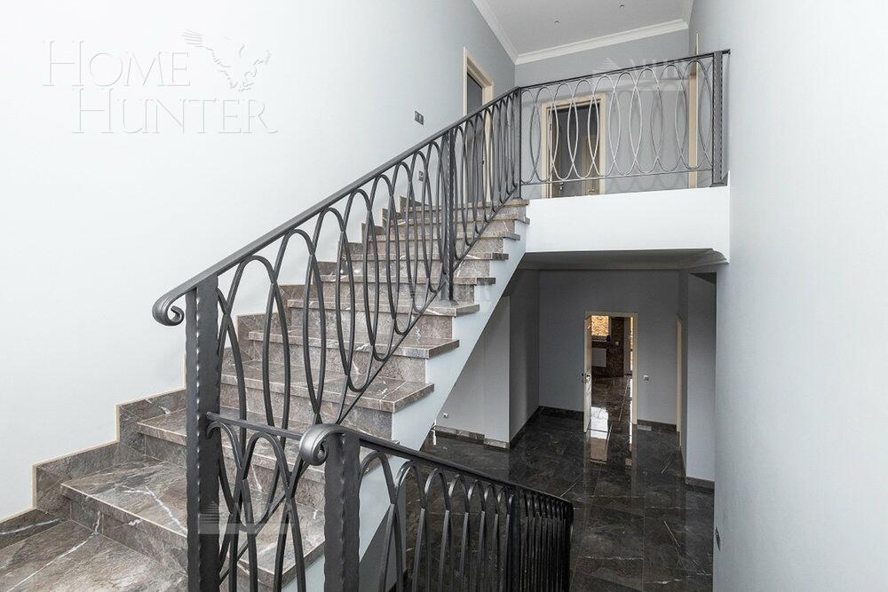 2-этажный коттедж 307 м² с отделкой