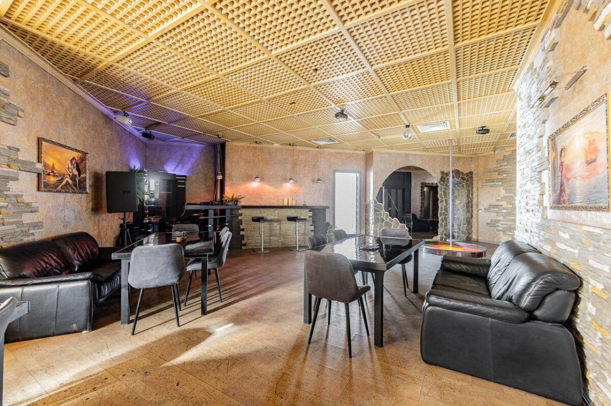 6-этажный коттедж 1 200 м² с отделкой