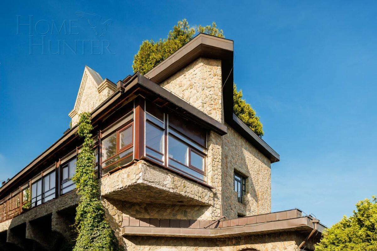 6-этажный коттедж 1 200 м² с отделкой